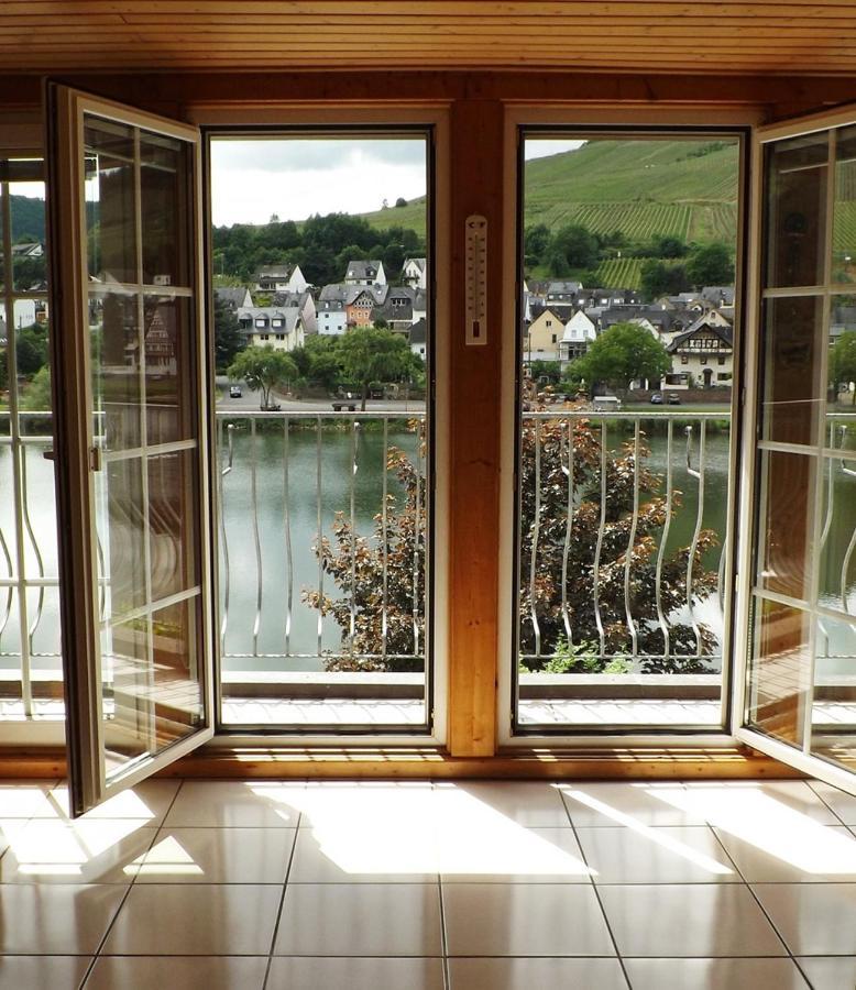 Mosel Panorama Apartment Zell an der Mosel Exterior photo