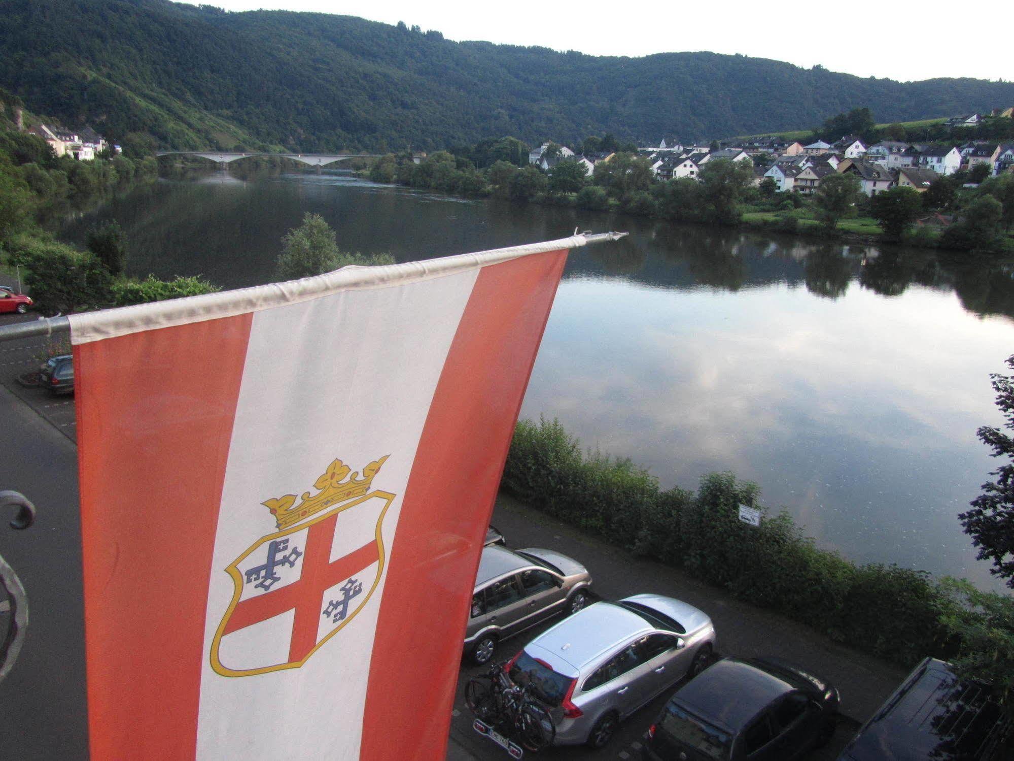 Mosel Panorama Apartment Zell an der Mosel Exterior photo